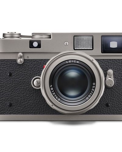 Leica giới thiệu thiết kế M-A “Titan” phiên bản giới hạn
