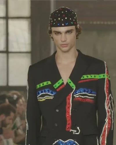 Moschino Xuân/Hè 2023 Menswear - Sống động cùng sắc màu sặc sỡ