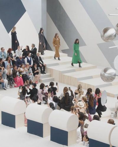 CHANEL Fall-Winter 2022/23 Haute Couture: Đẳng cấp vẻ đẹp thanh lịch