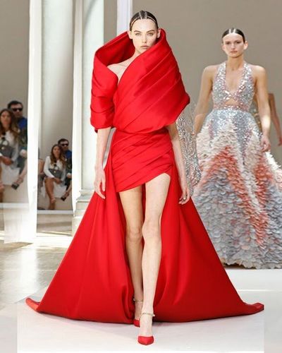 Elie Saab Haute Couture Fall/Winter 2022/23:Sự huyền bí lúc nửa đêm