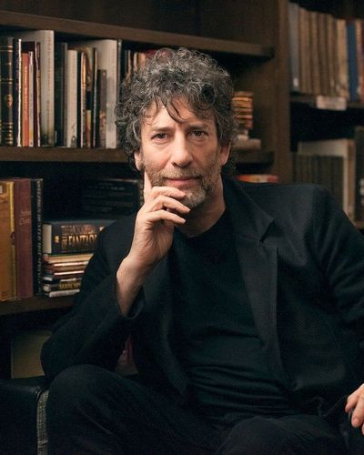 Nhà văn Neil Gaiman với nhiều tác phẩm được chuyển thể đưa lên màn ảnh