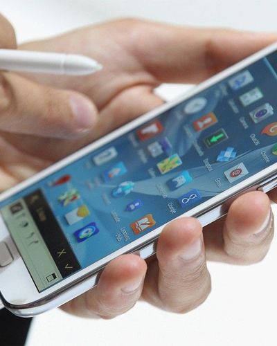 “Bắt chước” Apple, Samsung Group có kế hoạch ngừng cung cấp phụ kiện sạc đi kèm điện thoại
