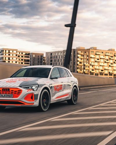 Audi E-Tron phiên bản nâng cấp được giới thiệu bản xem trước