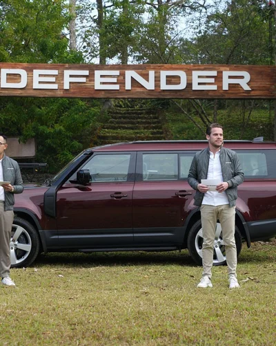 SUV Land Rover Defender 130 ra mắt thị trường Việt Nam
