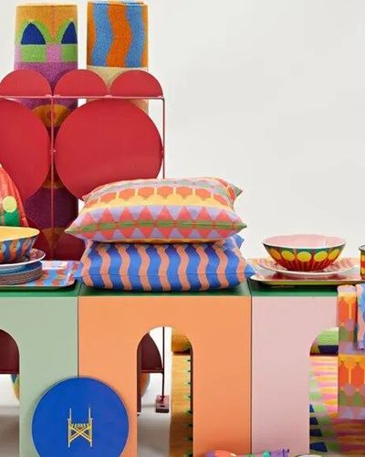 Bộ sưu tập đồ dã ngoại của Yinka Ilori: sự sang trọng cho bữa tiệc