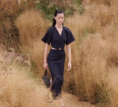 Paris Fashion Week - Cân bằng giữa nghệ thuật và thương mại