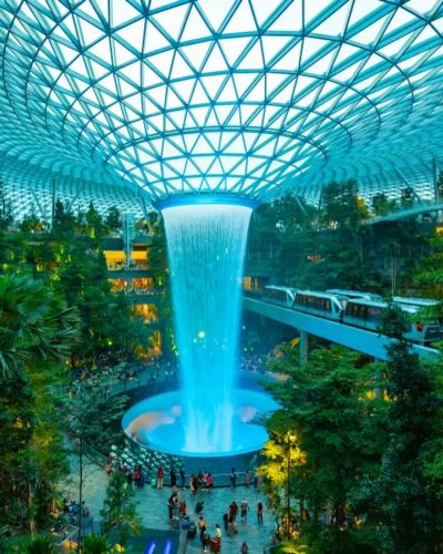 Sân bay Changi thêm thác nước ảo cao 14 m