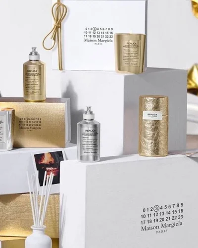Maison Margiela Replica trở lại với dáng hình mới Giáng Sinh 2023