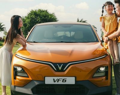 VinFast VF 6 chính thức ra mắt, giá từ 675 triệu đồng, nhận cọc từ 20/10
