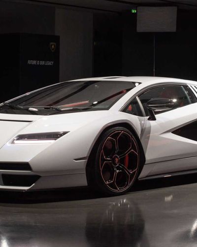 Lamborghini Countach LPI 800 - 4: Huyền thoại tái sinh