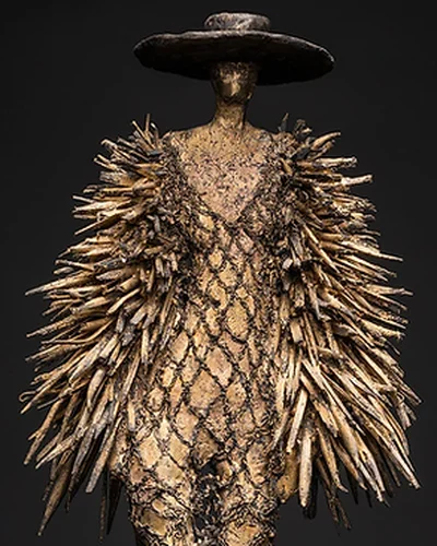 Triển lãm tượng đồng tôn vinh hai biểu tượng thời trang thế giới Schiaparelli và Chanel