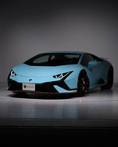 Khách hàng mua xe Lamborghini phải đợi gần một năm mới có thể nhận bàn giao xe