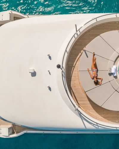 Siêu du thuyền Big Sky 48m từ Oceanfast - Di sản của một thời đại hoàng kim