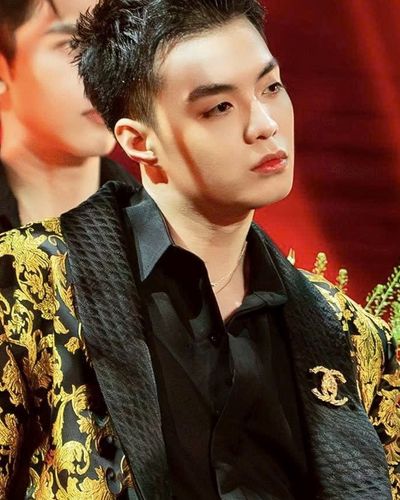 Negav - Thiếu gia làng Rap với bộ sưu tập đồng hồ xa xỉ hơn 50 tỉ đồng