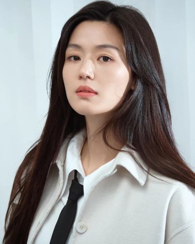 "Mợ chảnh" Jun Ji Hyun đón tin vui ở tuổi 42