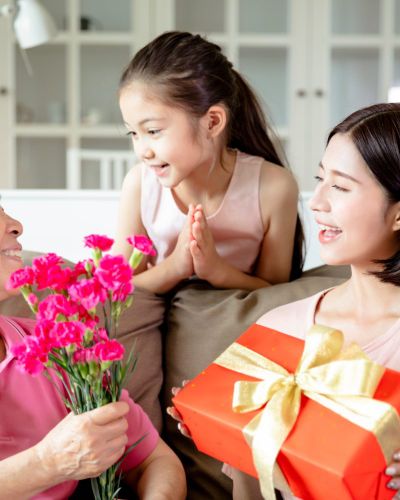 Ngày Phụ nữ Việt Nam: Tôn vinh phái đẹp qua các thế hệ
