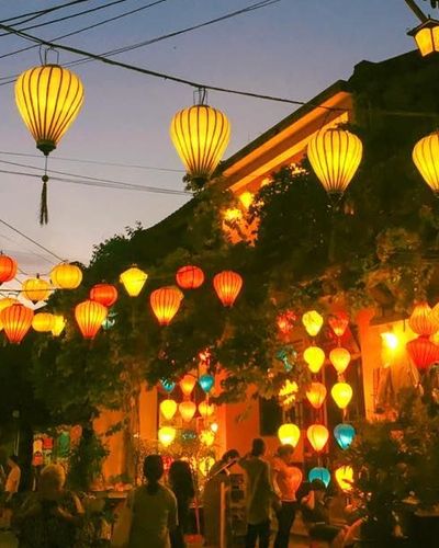 Những phố lồng đèn đẹp nhất châu Á sở hữu khung cảnh đầy lãng mạn