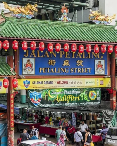 Lên lịch khám phá ẩm thực Malaysia tại loạt hàng quán địa phương