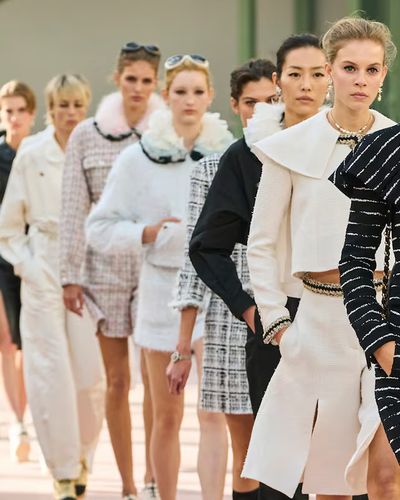 Chanel Xuân Hè 2025: Cùng cơn gió tự do bay đến chương tiếp theo