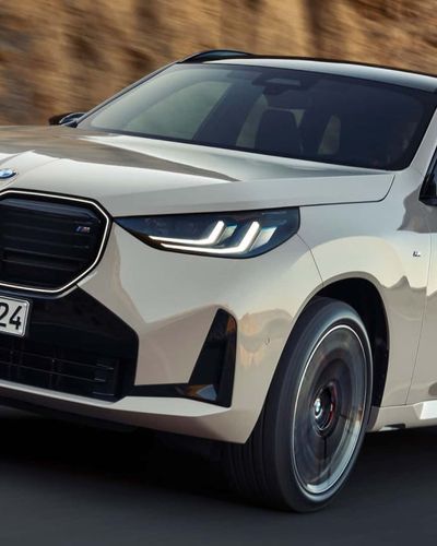 Khám phá BMW X3 20 xDrive 2025 phiên bản màu xanh Tanzanite