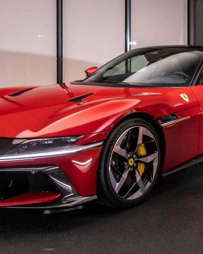 Ferrari 12Cilindri: Động cơ khủng khiếp