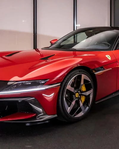 Ferrari 12Cilindri: Động cơ khủng khiếp