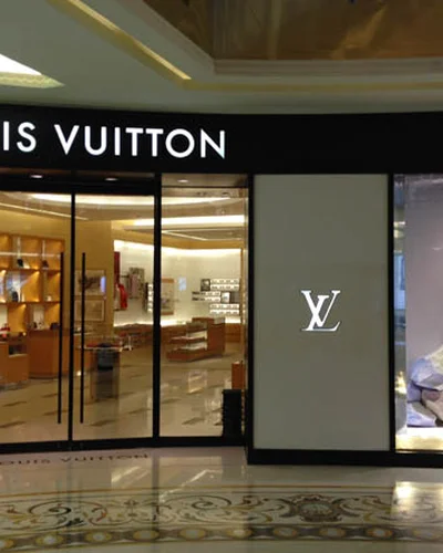 Louis Vuitton phân biệt đối xử với khách Trung Quốc