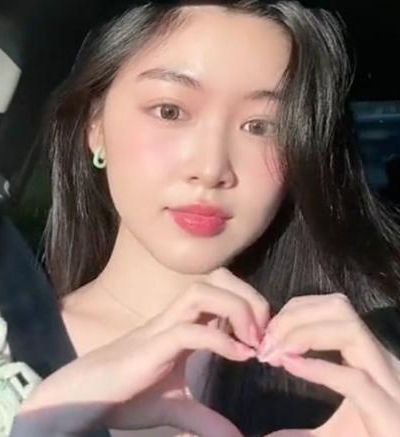 Con gái Quyền Linh học ĐH RMIT ở TP.HCM