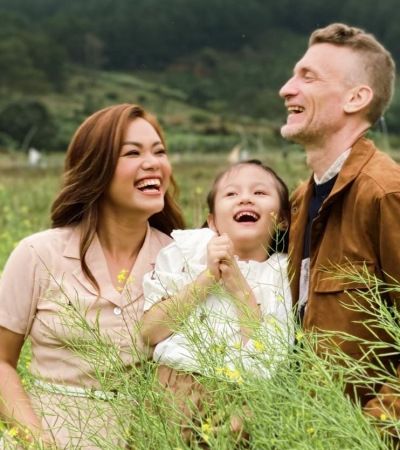 Phương Vy và chồng Tây sau 10 năm