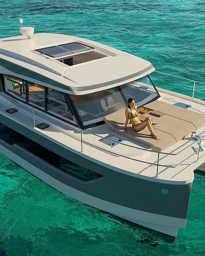 Trải nghiệm không gian thượng hạng trên Fountaine Pajot MY4.S