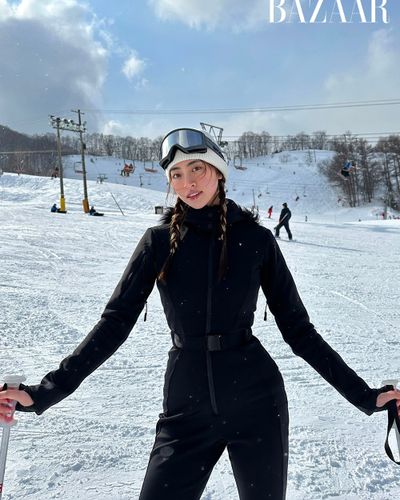 Ngắm cảnh sắc tuyết trắng qua ô cửa sổ chuyến tàu mùa đông Nhật Bản