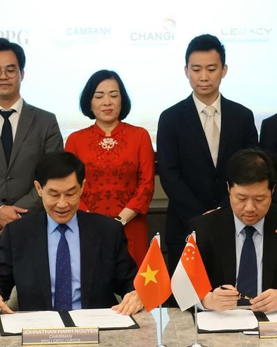 Công ty Changi Airport International ký hợp đồng mang tính bước ngoặt với Nhà ga quốc tế Cam Ranh