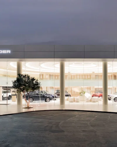 JLR Việt Nam thực hiện hoá chiến lược "Modern Luxury" tại Hà Nội: Ra mắt trung tâm trưng bày theo tiêu chuẩn mới cao nhất
