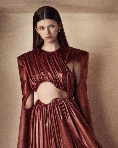 Phan Đăng Hoàng trở lại Milan Fashion Week với cảm hứng tranh lụa từ danh họa Lê Thị Lựu