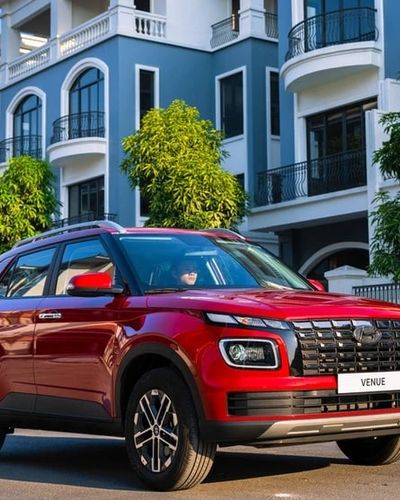 Toyota nằm ngoài top 3, Hyundai bán chạy nhất từ đầu năm