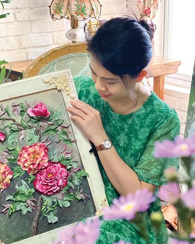 Làm tranh phù điêu hoa dành tặng ngày Quốc tế Phụ nữ 8/3