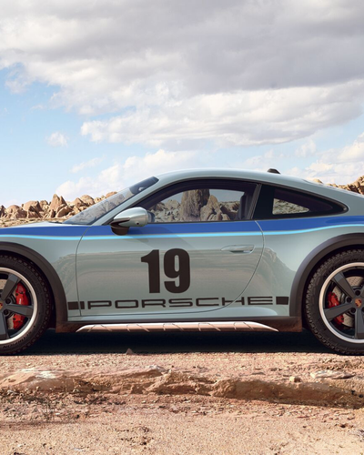 Đại gia Sài Gòn mang dàn xe hơn 45 tỷ đi phượt Tây Bắc, có Porsche 911 Dakar