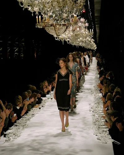 Những khoảng khắc quan trọng trong sự nghiệp của Dries Van Noten