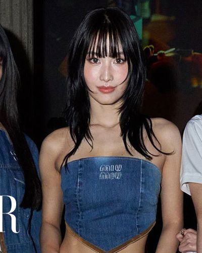 Nhan sắc Châu Á phủ sóng Front Row Miu Miu Thu Đông 2024