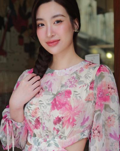 Kiểu đầm hè được Đỗ Mỹ Linh, Đỗ Thị Hà lăng xê