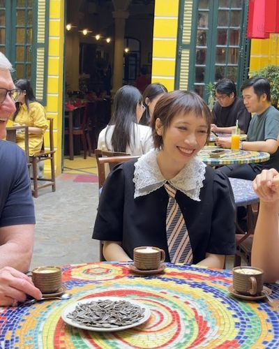 Tìm danh tính quán cà phê trứng CEO Tim Cook ngồi uống với Mỹ Linh