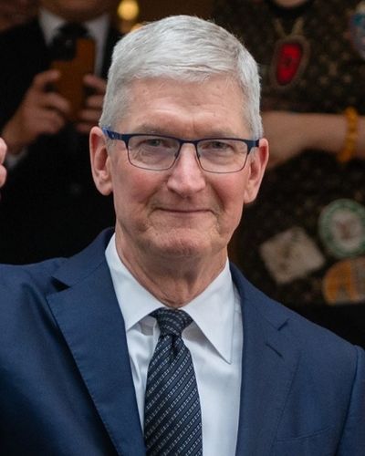 Tim Cook kết thúc 2 ngày làm việc tại Hà Nội, lên máy bay rời Việt Nam