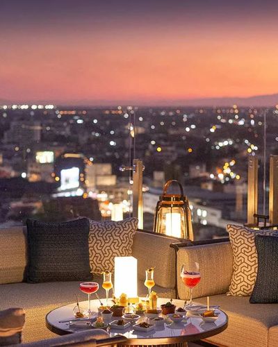 Thưởng thức thi vị của bầu trời đêm thành phố tại Rooftop bar Mai Sky