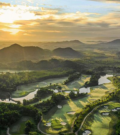 Hệ thống cơ sở lưu trú sang trọng và các điểm tham quan nổi tiếng nâng tầm trải nghiệm chơi golf tại miền Trung
