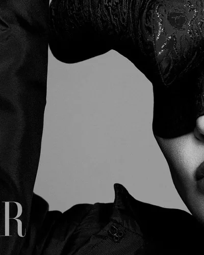 Lady Gaga bí ẩn trong bộ cánh all-black từ Alexander McQueen