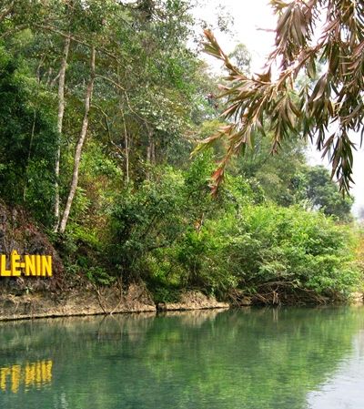 Hè này đi Cao Bằng ngắm thác nước top đẹp nhất thế giới