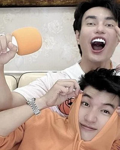 Khoảnh khắc HIEUTHUHAI "khắc chế" mỏ hỗn của người anh Diệu Lâm