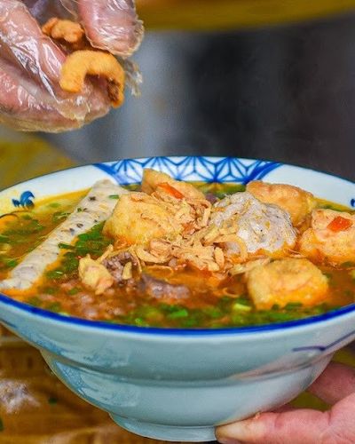 Điểm danh quán bún riêu tóp mỡ ngon chuẩn vị ở TP.HCM