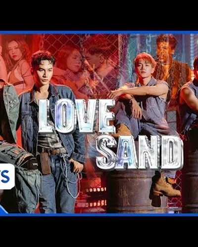 Nóng như sa mạc, team HIEUTHUHAI "quậy bung nóc" với Love Sand trên sân khấu Anh trai say hi