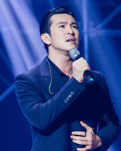 Nhân vật đặc biệt xuất hiện trong tập 2 Anh Trai Vượt Ngàn Chông Gai, cả khán đài khóc nghẹn